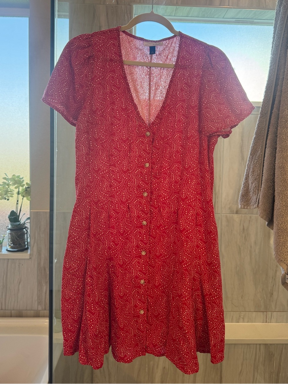 Universal Thread Red Button-Front V-Neck Mini Dress with Subtle Print
